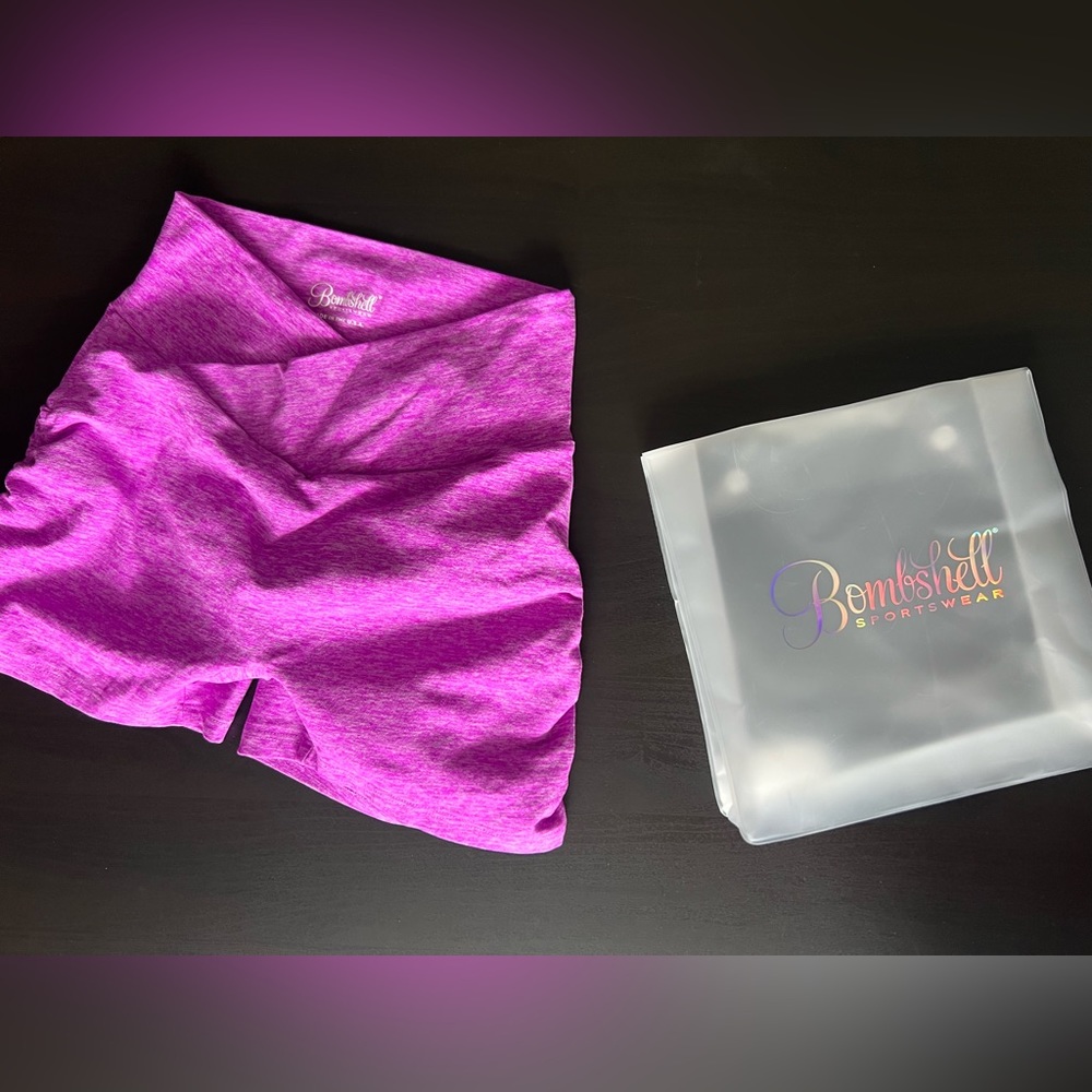 Contour toggle shorts - bombshell sportswear- new with tags. Sold out at web.